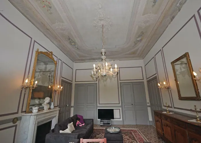 Ferienhaus Beautiful In Raphael Saint-Raphaël